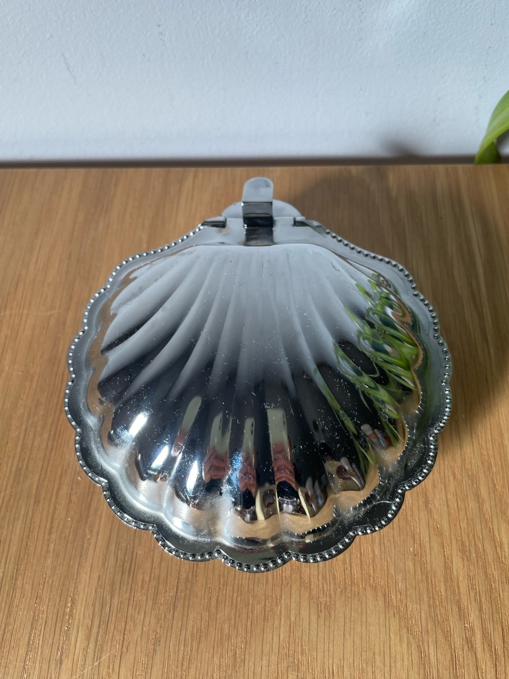 Vintage Silver Plated Clamshell Trinket Dish Hinged Sea Shell Catchall